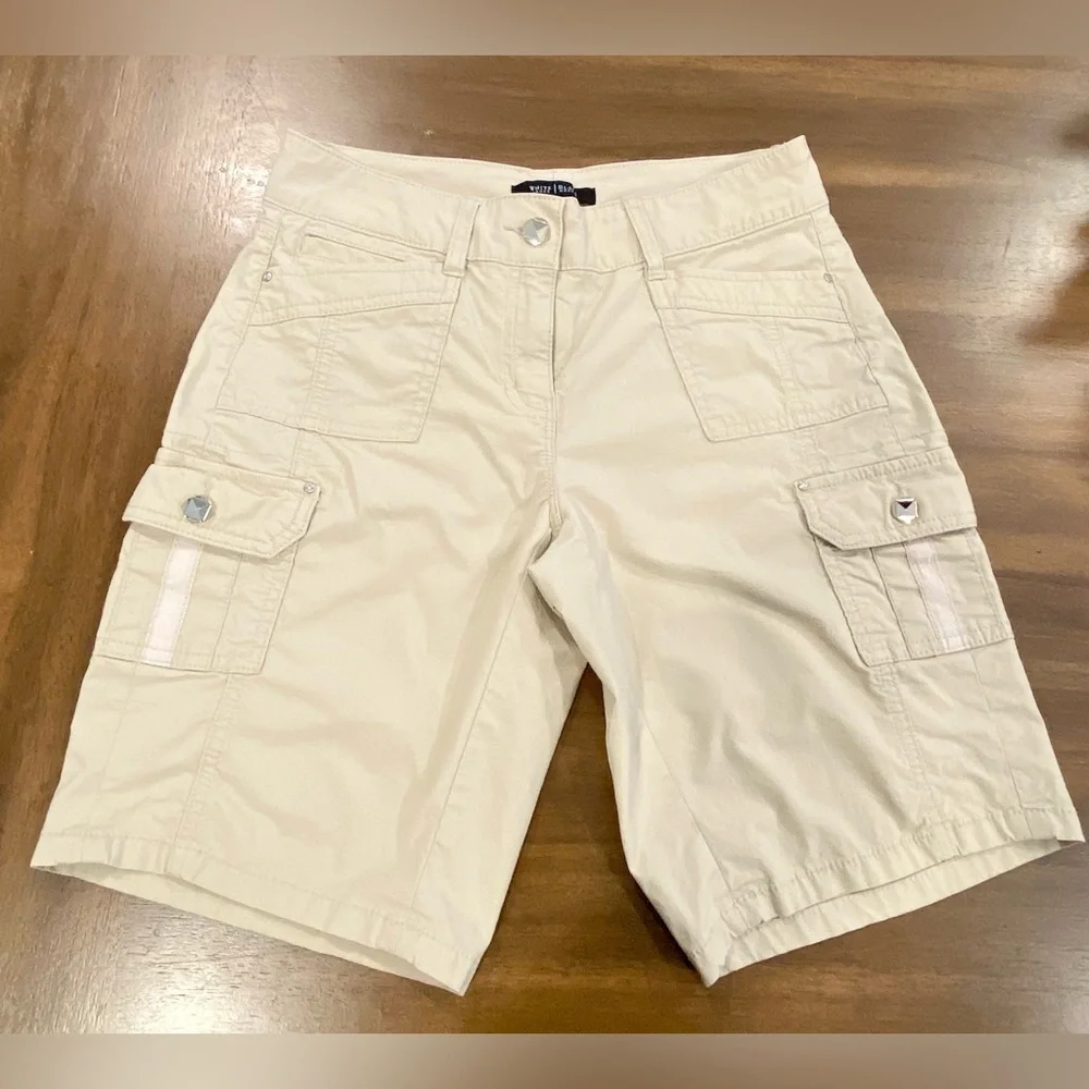 White House Black Market Khaki Jewel Cargo Shorts Size 00